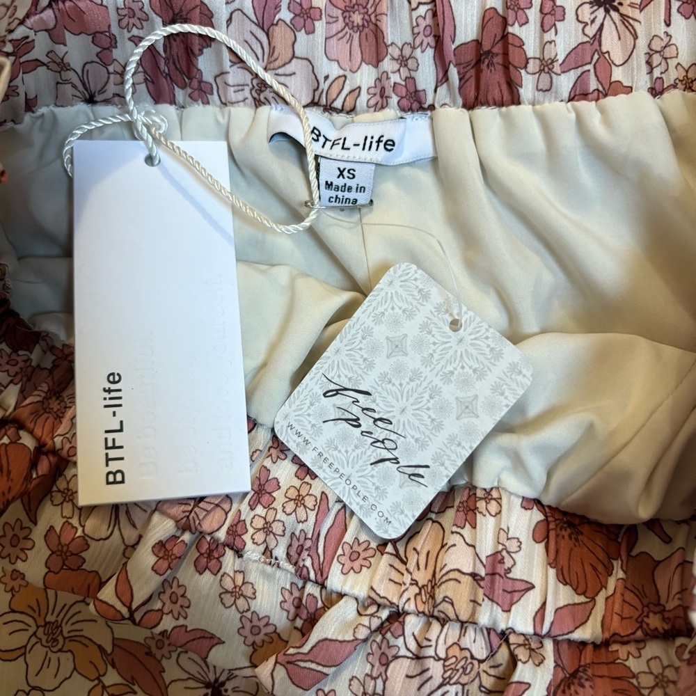 NWT Free People BTFL-life floral paperbag shorts pink elastic waist XS lined - Picture 4 of 4